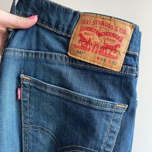 Men’s Levi jeans | size 33 W / 32 L | Dark wash